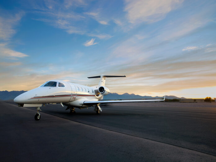 Photo: Embraer - Phenom 300