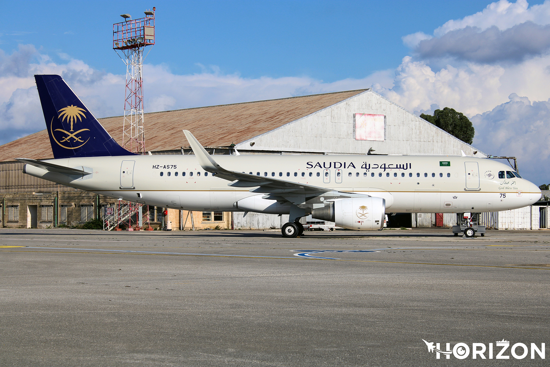 Saudia Airlines Airbus A320-214 HZ-AS75