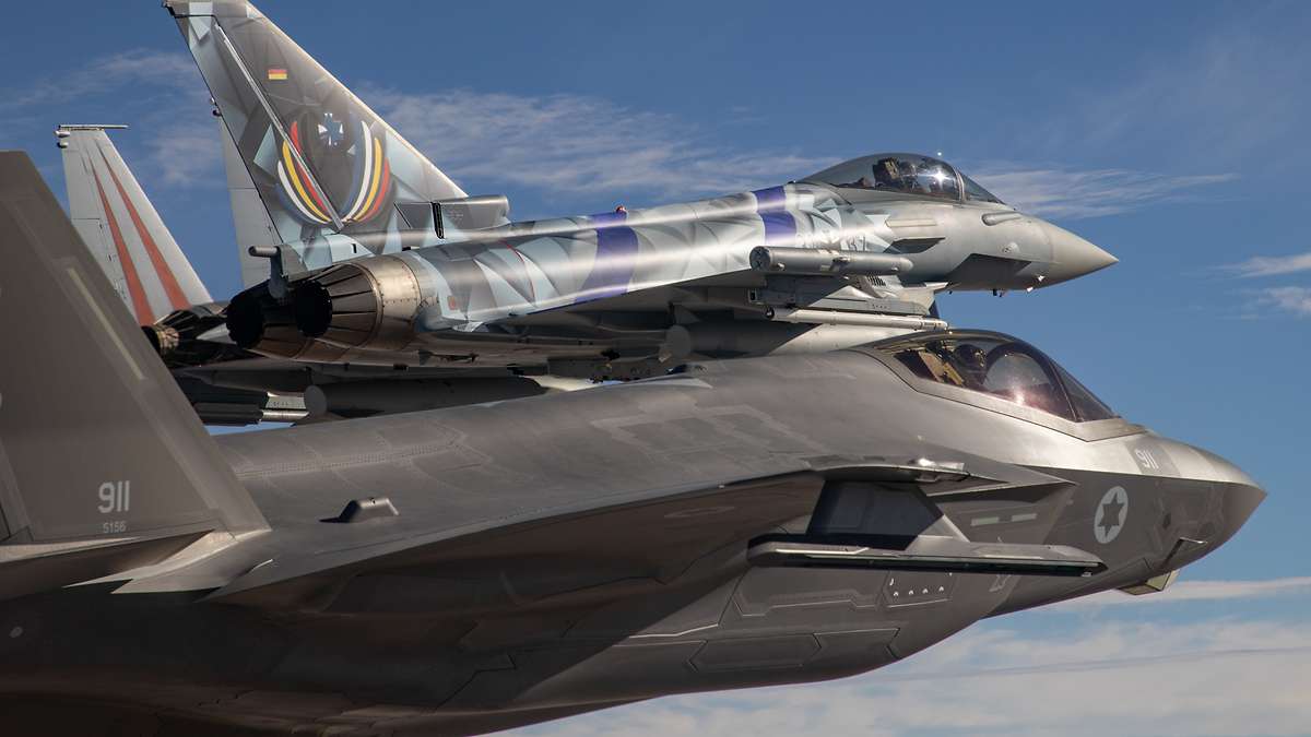 German Eurofighters and Israeli F-35s flew together during the Blue Flag exercise in Israel . Now the German Air Force should soon have both types of jets in their fleet. Photo: Bundeswehr/Christian Timmig