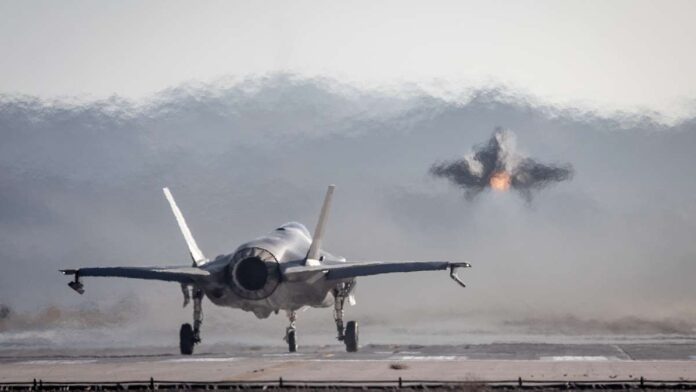 1.6 times faster than sound: With the afterburner, the F-35 develops a thrust of around 191,000 Newtons. It is designed for a cell load capacity of 9 g. Photo: Bundeswehr/Jane Schmidt
