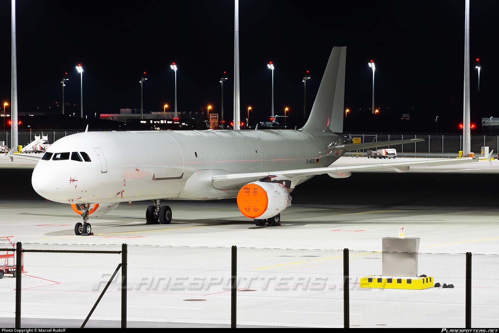 Lufthansa Cargo Airbus A321-211(P2F) D-AEUC. Photo: Marcel Rudolf
