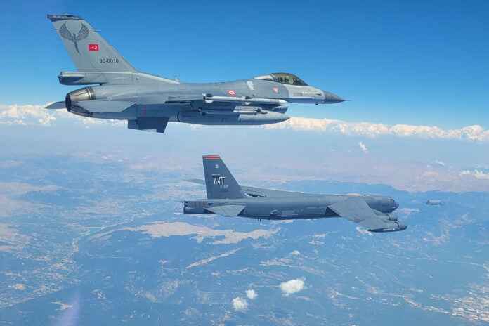 After the combined mission over Slovakia, Turkish F-16 escorted the US Air Force B-52 in Turkish airspace. Photo: Turkish Air Force