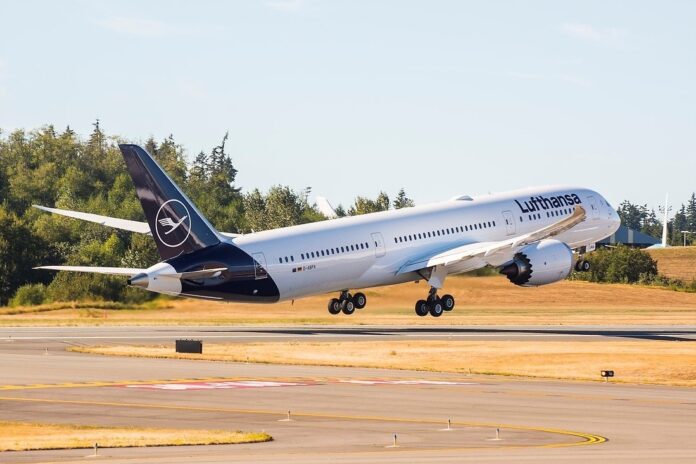 Lufthansa Boeing 787-9 Dreamliner D-ABPA Photo: Boeing