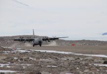 Antarctica: First flight and landing on the new Italian runway