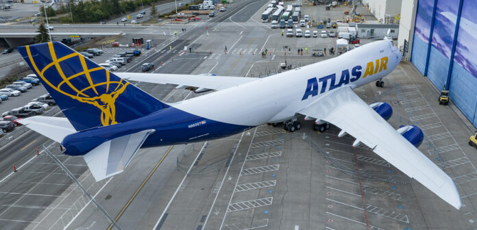 Boeing and Atlas Air Worldwide joined thousands of people – including current and former employees as well as customers and suppliers – to celebrate the delivery of the final 747 to Atlas, bringing to a close more than a half century of production. Photo: Boeing