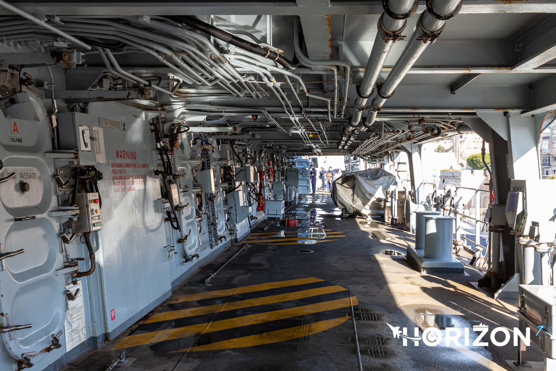 Visit on the Royal Navy Albion class HMS Albion — Horizon