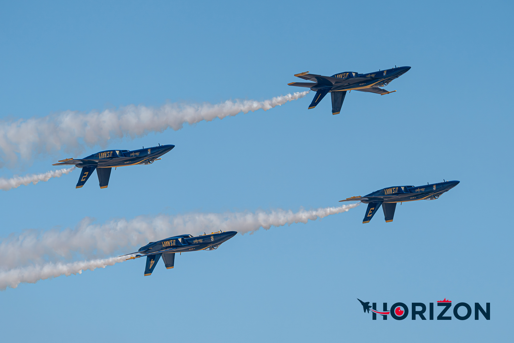 Diamond Aileron Roll