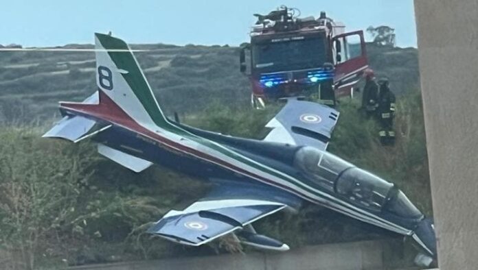 Frecce Tricolori aerobatic training in Pantelleria is interrupted
