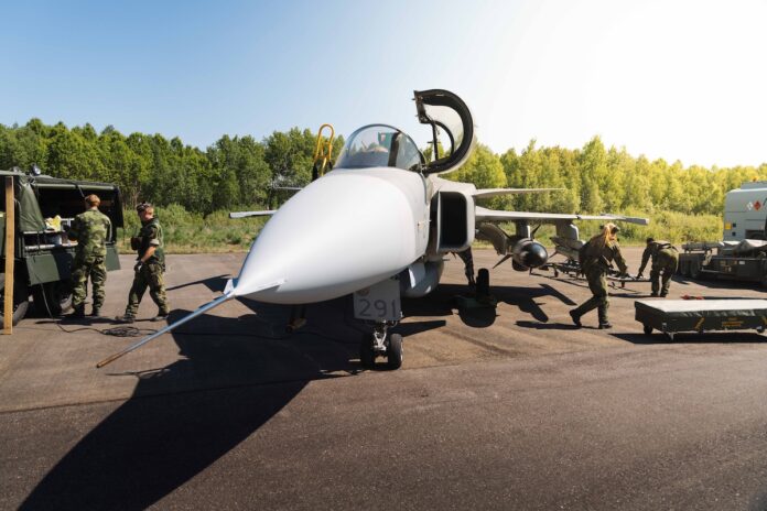 Swedish Air Force extend Gripen maintenance contract with SAAB