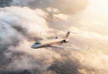 Bombardier celcebrates valued customer Vista’s first Global 8000 Bombardier elcebrates valued customer Vista’s first Global 8000