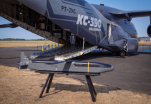Embraer and Anduril sign MoU to expand C-390 capabilities with palletized Barracuda-500M KC-390 Anduril - FIA 2026